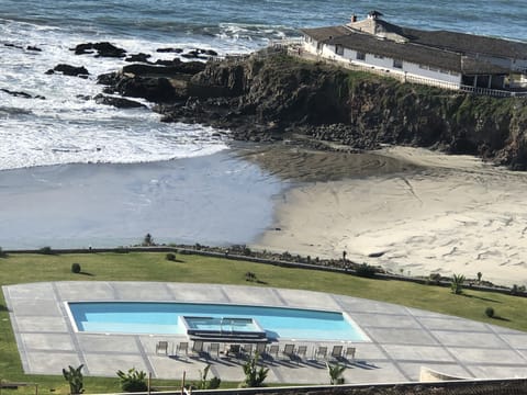 Indoor pool, outdoor pool