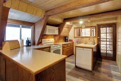 Kitchen | Cooking Basics | Drip Coffee Maker