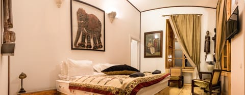 Castle in Old Town, Delhi Room