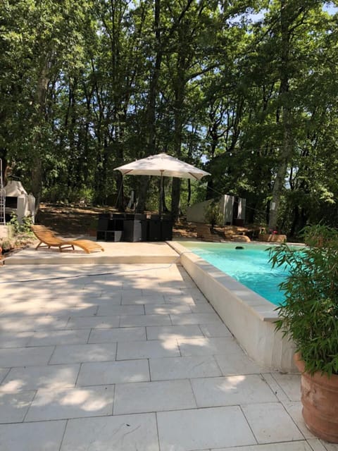 Plant, Property, Swimming Pool, Shade, Water, Tree, Outdoor Furniture, Umbrella, Leisure, Arecales