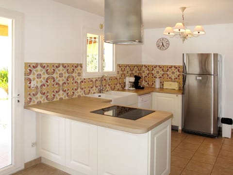 Room, Countertop, Property, Furniture, Cabinetry, Kitchen, Interior Design, Sink, Floor, Tile