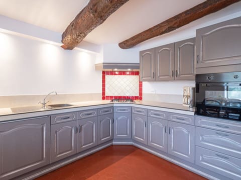 Cabinetry, Countertop, Furniture, Building, Kitchen, Wood, Drawer, Interior Design, Architecture, Flooring