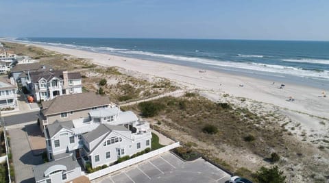 House location right on the beach