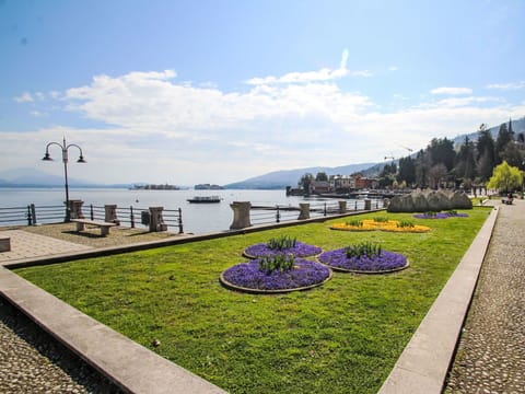 Coastal And Oceanic Landforms, Lake, Coast, Sea, Walkway, Mountain Range, Garden, Sound, Landscaping