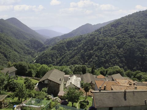 Furniture, Comfort, Wood, Bed, Lighting, Shade, Window, Floor, Flooring