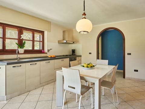 Table, Furniture, Property, Cabinetry, Chair, Window, Sink, Wood, Countertop, Interior Design