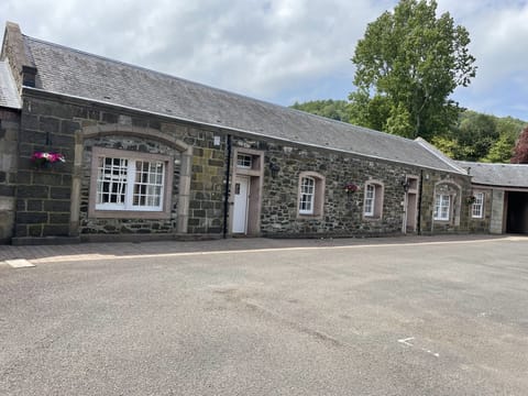 Exterior of no 4 and 5