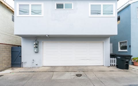 2 parking spots in the garage