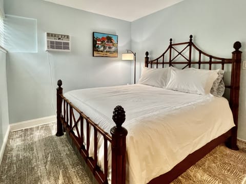 1 bedroom, memory foam beds, iron/ironing board, free WiFi
