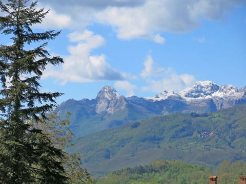 Mountainous Landforms, Mountain, Sky, Mountain Range, Nature, Hill Station, Natural Landscape, Wilderness, Ridge, Cloud