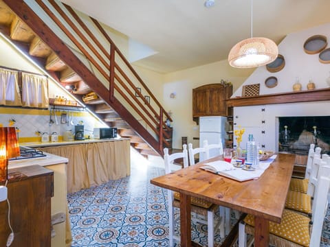 Window, Building, Azure, Wood, Floor, Comfort, House, Flooring, Hall