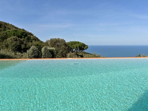 Blue, Water, Swimming Pool, Sea, Coastal And Oceanic Landforms, Ocean, Coast, Tropics, Resort, Sound