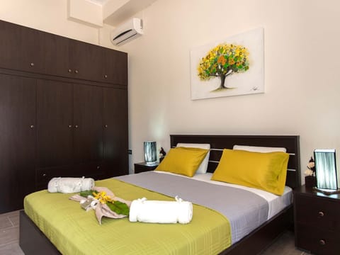 Green Orange Villa ground floor master bed room