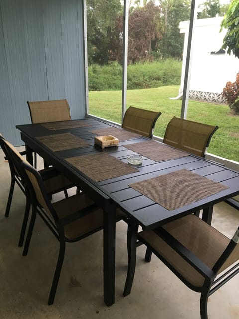 Outdoor dining