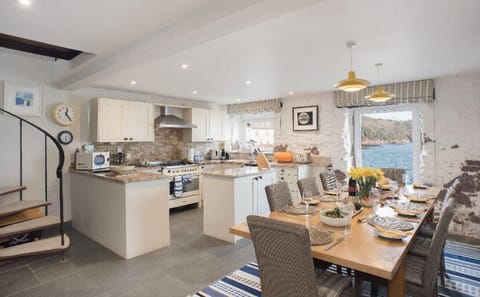 Fabulous sea views from the kitchen windows 