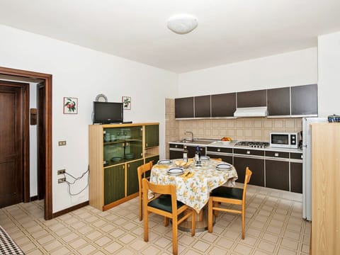 Room, Furniture, Property, Kitchen, Cabinetry, Building, Real Estate, Interior Design, Yellow, Countertop