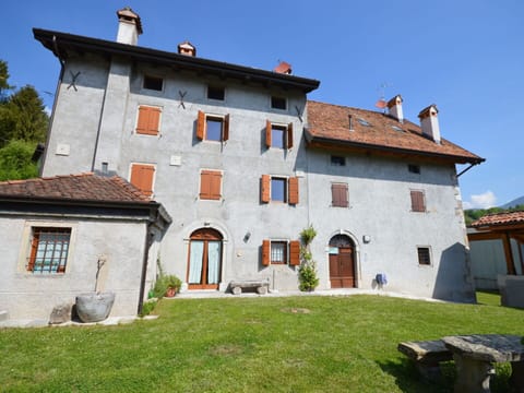 Sky, Building, Plant, Window, Land Lot, House, Grass, Tree, Real Estate, Facade