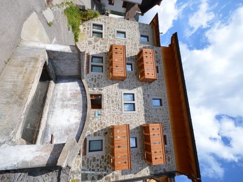 Cloud, Sky, Building, Window, Blue, Tower, Azure, Urban Design, Plant, House
