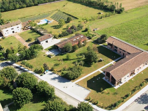 Plant, Building, Property, Infrastructure, House, Land Lot, Natural Landscape, Urban Design, Architecture, Grass