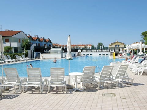 Resort, Vacation, Swimming Pool, Town, Building, Summer, Tourism, Furniture, Leisure, Real Estate