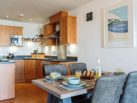Charming dining area | Fistral Waves - Ocean 1 Apartments, Newquay