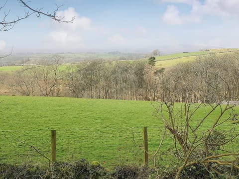 View | Dutch Barn One - Ymwlch Barns, Ymwlch, near Porthmadog