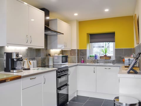 Well equipped kitchen | Dutch Barn One - Ymwlch Barns, Ymwlch, near Porthmadog