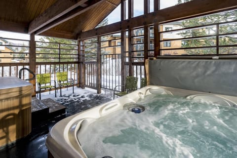 Indoor spa tub