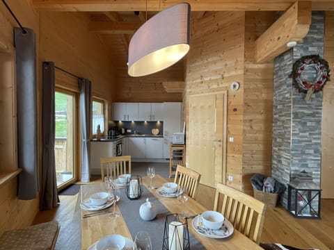 Table, Tableware, Property, Furniture, Kitchen, Interior Design, Chair, Wood, Plate, Dishware