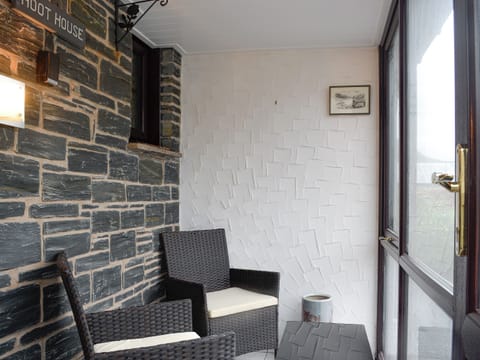 Sun room | Hoot House, Abergynolwyn, near Tywyn