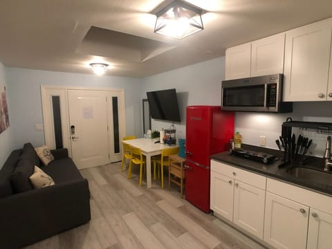 Living area / kitchen