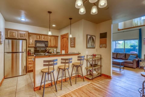 Breakfast Bar for Chatting