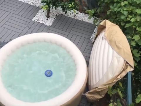 Water, Plant, Water Resources, Grass, Wood, Rectangle, Plastic