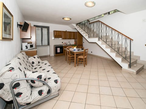 Property, Room, Building, Real Estate, Interior Design, Floor, Furniture, House, Ceiling, Home