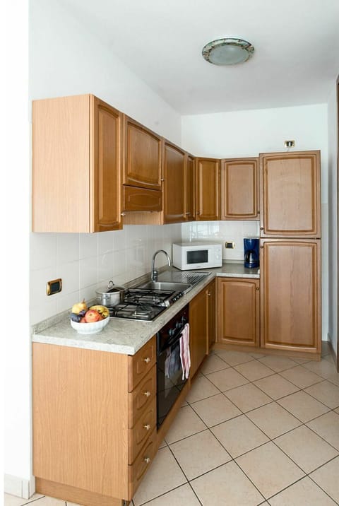 Cabinetry, Countertop, Room, Property, Kitchen, Furniture, Building, Interior Design, House, Major Appliance