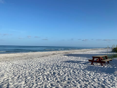 Beach nearby, sun loungers, beach towels