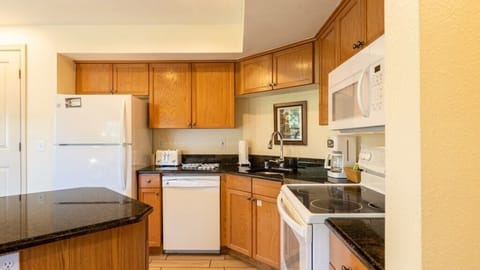 ClubWyndhamAngelsCamp_2bedroom-012