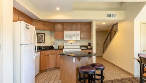 ClubWyndhamAngelsCamp_2bedroom-011