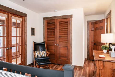 Bedroom 2: Lower level bedroom