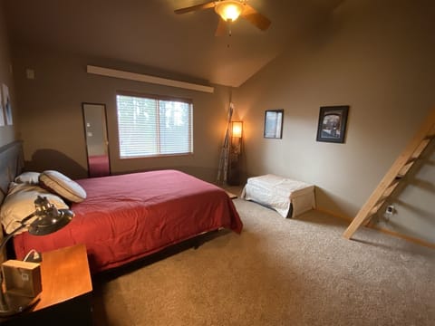 5 bedrooms, internet, bed sheets