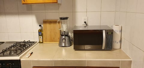 Fridge, microwave, stovetop, blender