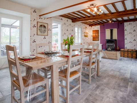 Table, Furniture, Window, Wood, Chair, Interior Design, Flooring, Floor, Cabinetry, Houseplant