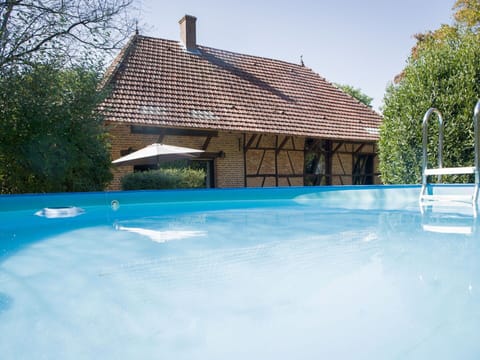 Sky, Building, Water, Swimming Pool, Azure, Tree, Shade, Window, House, Cottage