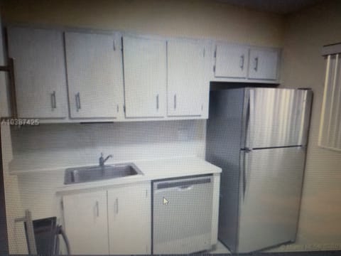 Fridge, microwave, dishwasher, coffee/tea maker