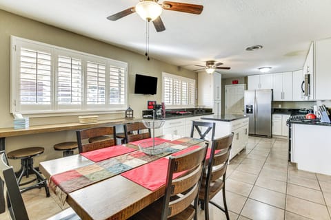 Dining Area | Dishware & Flatware
