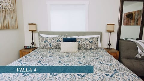 Comfortable King Bed on Crystal River Villa #4
