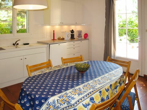 Furniture, Tap, Property, Kitchen Sink, Cabinetry, Sink, Countertop, Window, Azure, Table