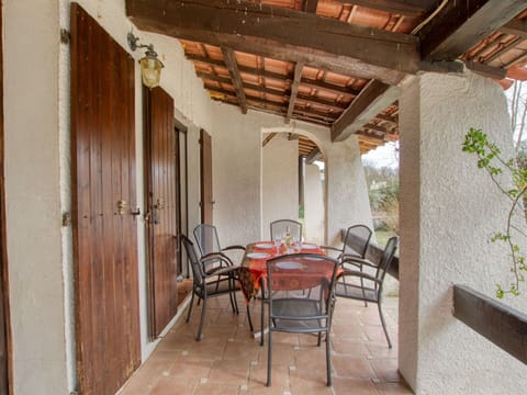 Furniture, Property, Chair, Wood, Building, Table, Interior Design, Architecture, Flooring, Floor