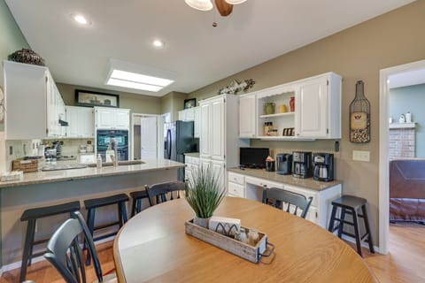 Kitchen | Cooking Basics | Breakfast Bar