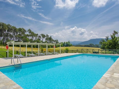 Water, Sky, Cloud, Property, Plant, Swimming Pool, Tree, Azure, Shade, Rectangle